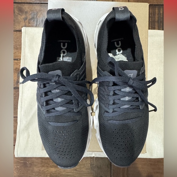 ON Cloudswift 3 women’s size 7. Color Black. Worn only once in great condition. - Picture 8 of 11